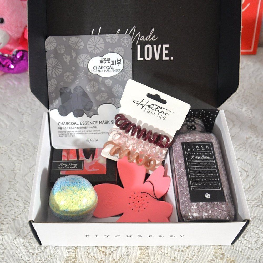 Finchberry Rosey Posey Valentine Gift Set New like get at least 20% off